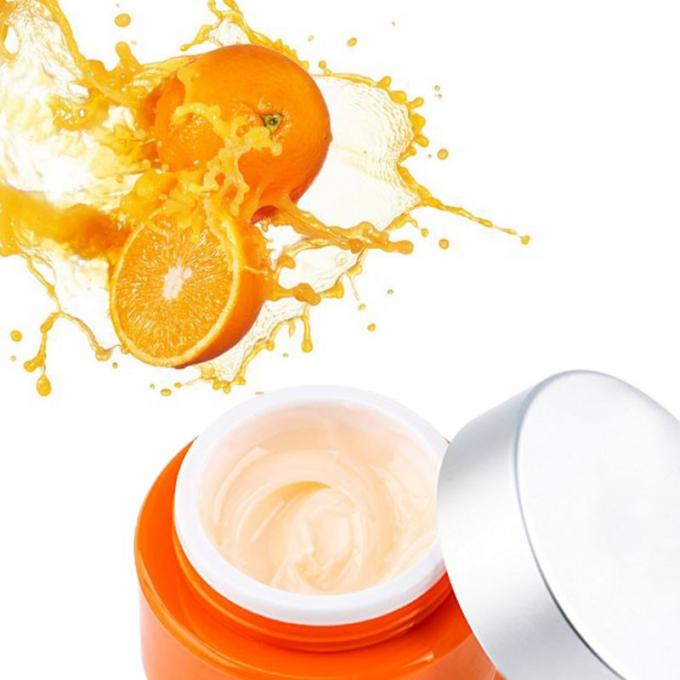 비타민 C 자연적인 얼굴에 바르는 크림 반대로 반점 오렌지 색깔을 빛나는 화학물질 없음